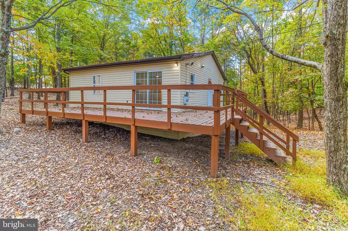Berkeley Springs, WV 25411,33 MAPLE LN
