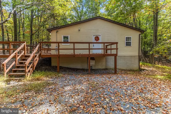 Berkeley Springs, WV 25411,33 MAPLE LN