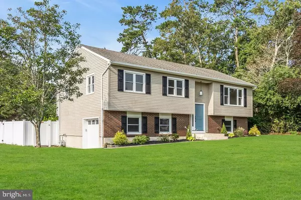 Lanoka Harbor, NJ 08734,201 PHEASANT HOLLOW DR