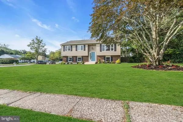 Lanoka Harbor, NJ 08734,201 PHEASANT HOLLOW DR