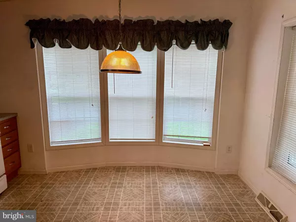 Dover, DE 19901,549 WEAVER DR #549