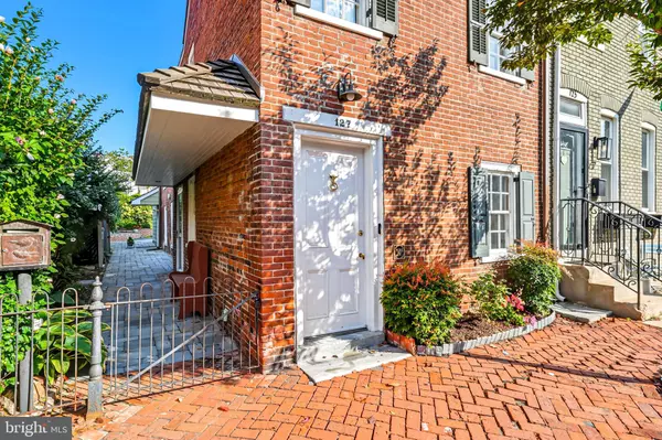 West Chester, PA 19382,127 W BARNARD ST