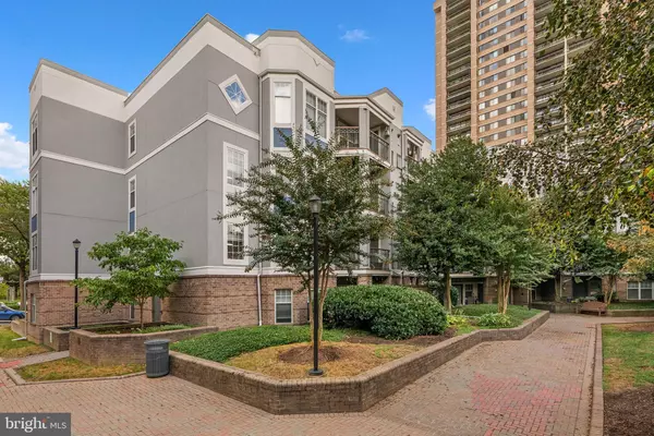 Falls Church, VA 22041,5563 SEMINARY RD #302