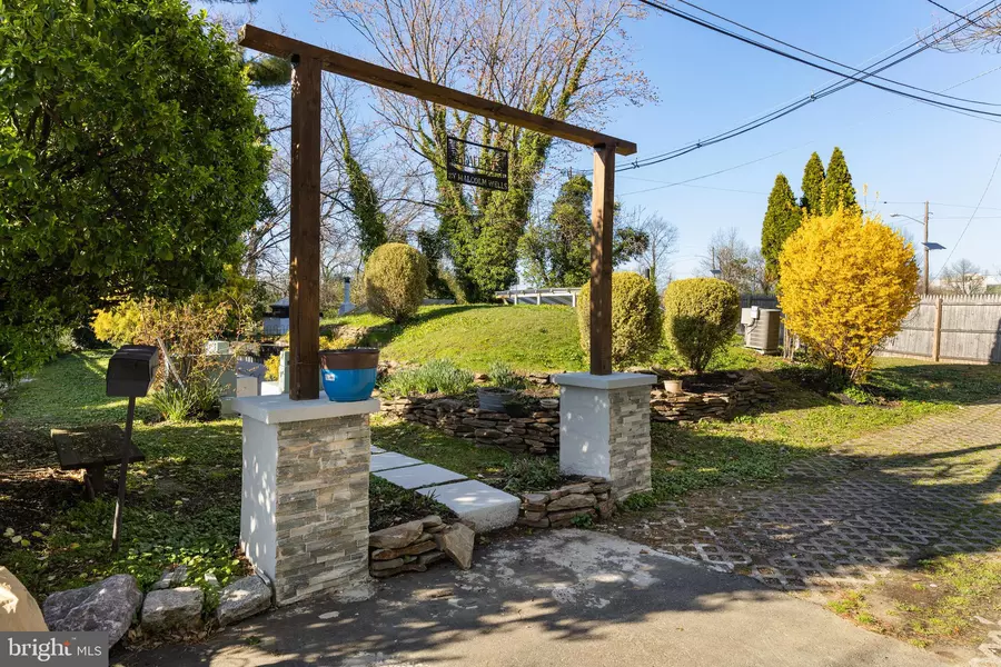 6 DALE AVE, Cherry Hill, NJ 08002