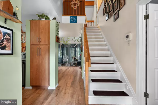 Monmouth Junction, NJ 08852,1106 HICKORY CT