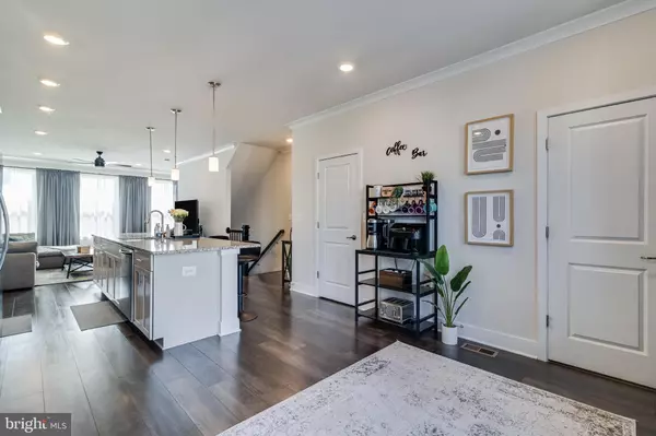 White Plains, MD 20695,5921 KATE CHOPIN PL