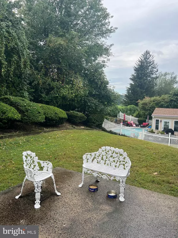 Springfield, PA 19064,658 W ROLLING RD