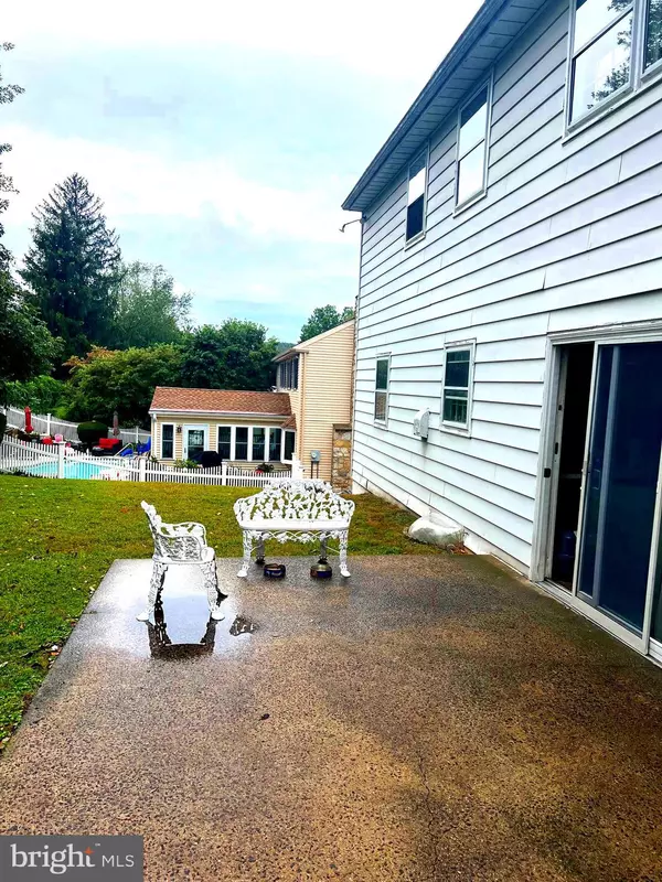 Springfield, PA 19064,658 W ROLLING RD