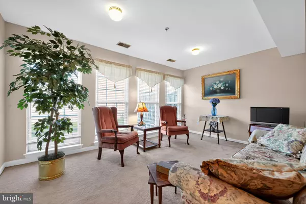 Clementon, NJ 08021,106 VILLAS CT