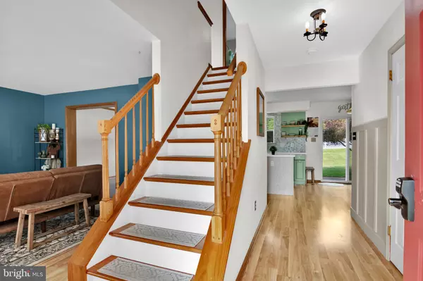 Sicklerville, NJ 08081,5 FIRETHORN LN