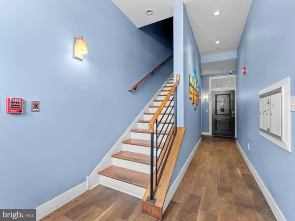 Philadelphia, PA 19147,512-14 S FRONT ST #2