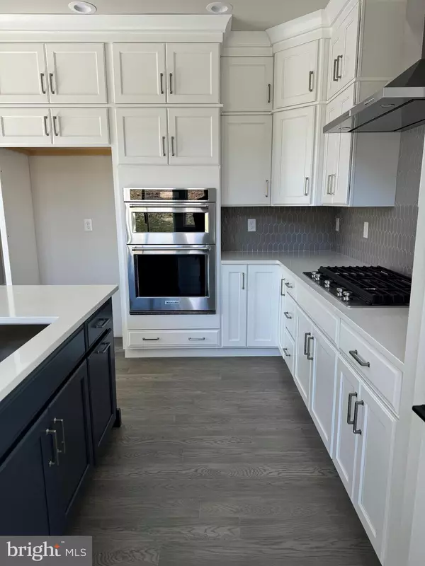 Downingtown, PA 19335,543 TRIFECTA RD #327