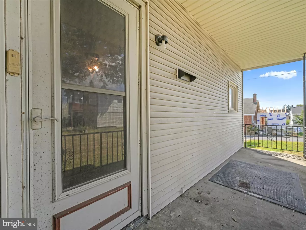 Frackville, PA 17931,129 E FRACK ST