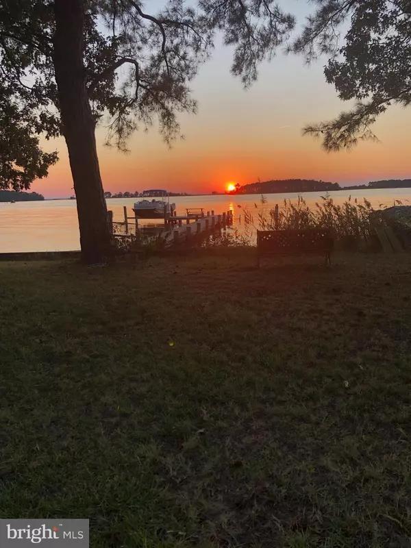 Cambridge, MD 21613,6138 TWIN POINT COVE RD