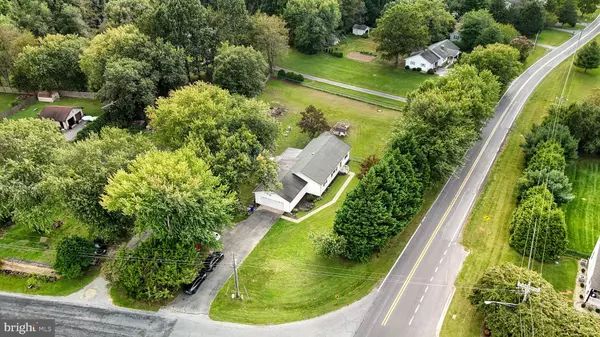 Dover, DE 19904,705 DEER TRACK LN