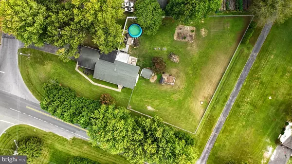 Dover, DE 19904,705 DEER TRACK LN