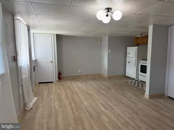 Philadelphia, PA 19111,1041 FANSHAWE ST
