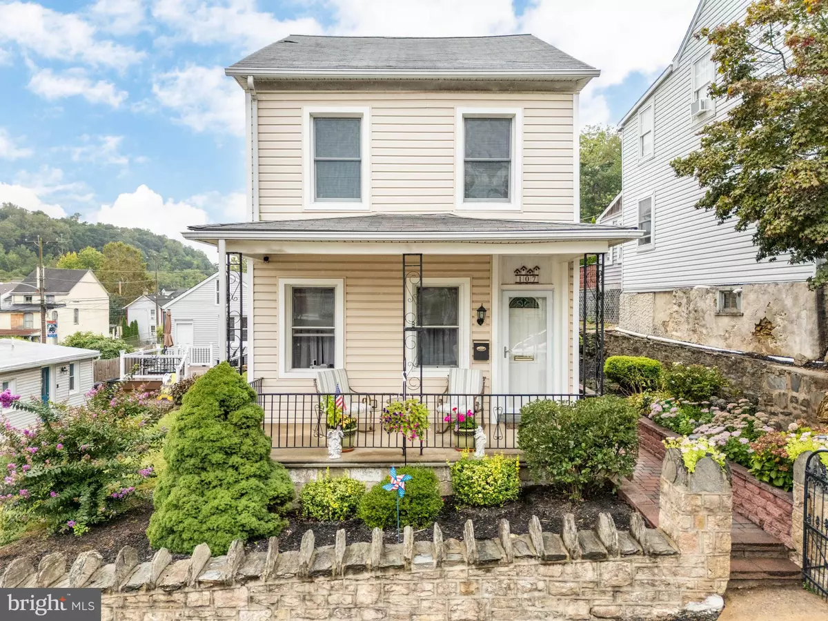 Conshohocken, PA 19428,107 CEDAR AVE