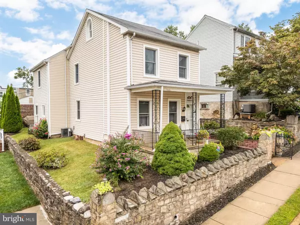 Conshohocken, PA 19428,107 CEDAR AVE