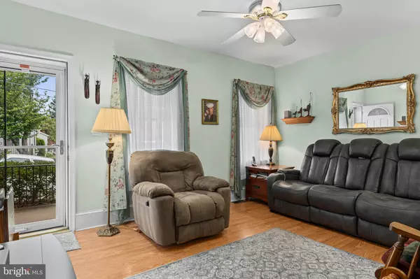 Conshohocken, PA 19428,107 CEDAR AVE