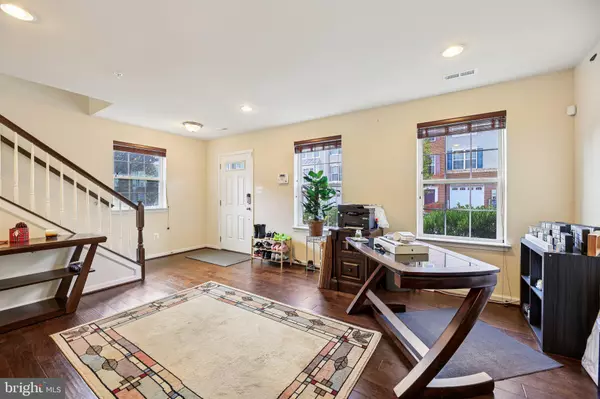 Hanover, MD 21076,7111 RIVER BIRCH DR