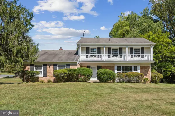 10701 PEBBLE BROOK LN, Potomac, MD 20854