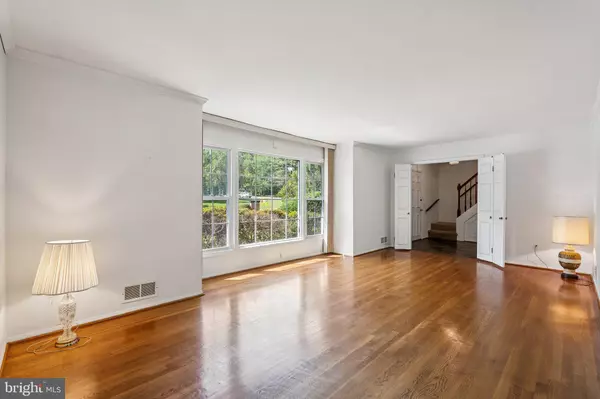 Potomac, MD 20854,10701 PEBBLE BROOK LN