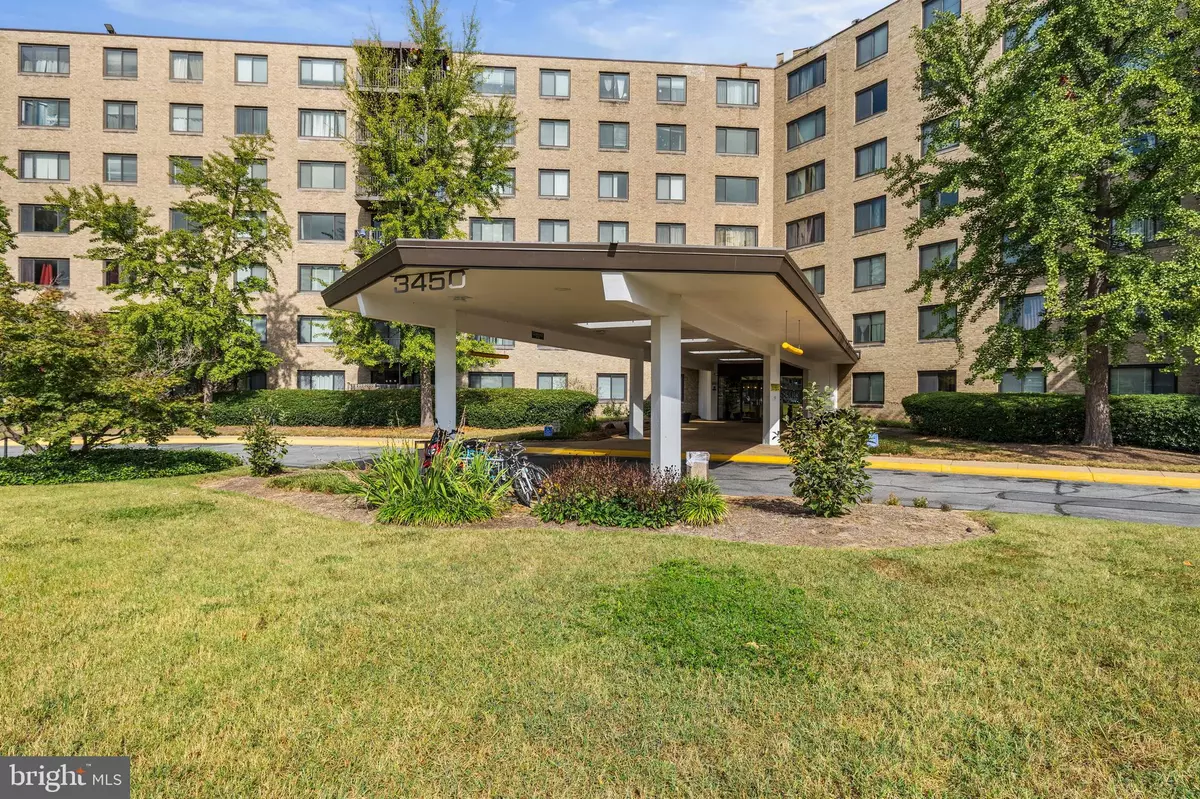 Hyattsville, MD 20782,3450 TOLEDO TER #202