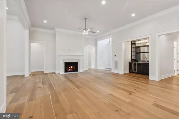 Williamsburg, VA 23185,424 RIVERS EDGE