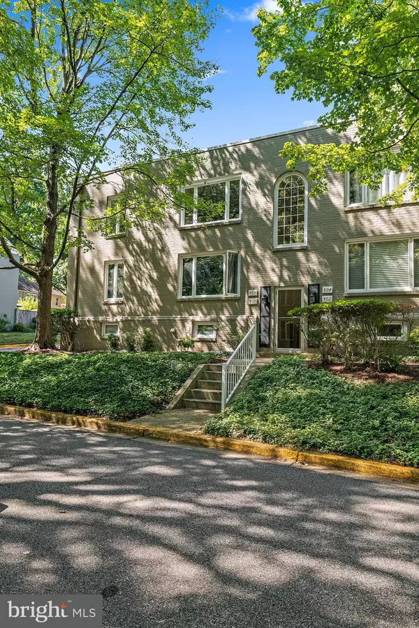 Annapolis, MD 21401,803 DREAMS LANDING WAY #803