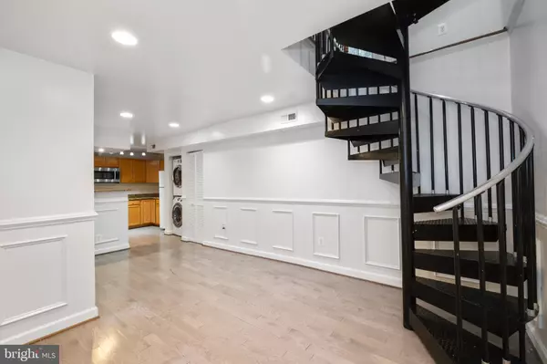 Hyattsville, MD 20785,7512 HAWTHORNE ST #2