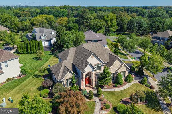 19 SPRING WOOD DR, Allentown, PA 18104