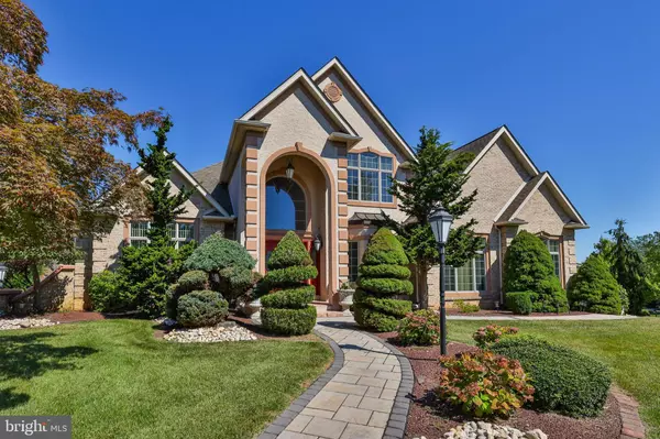 Allentown, PA 18104,19 SPRING WOOD DR