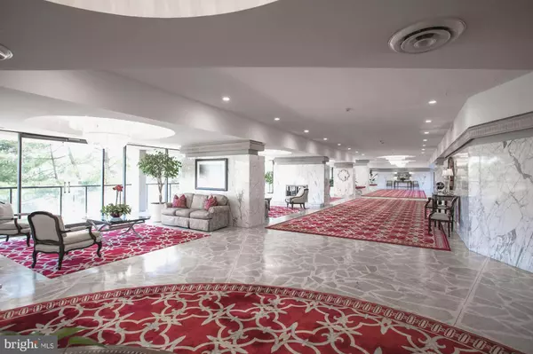 Arlington, VA 22202,1101 S ARLINGTON RIDGE RD #704