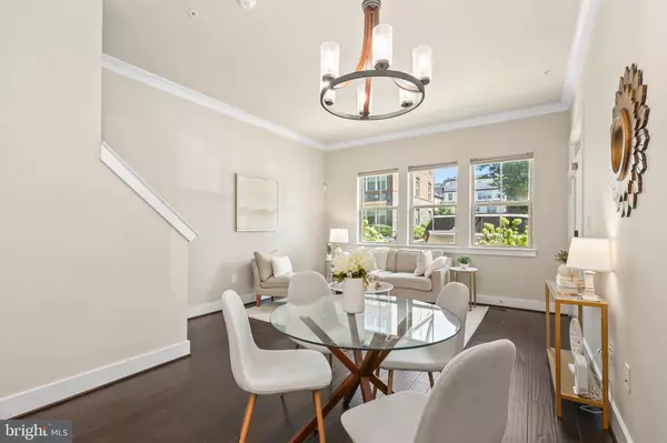 Arlington, VA 22204,1334 S QUINN ST