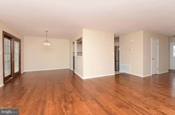 Trenton, NJ 08628,14 REVERE CT