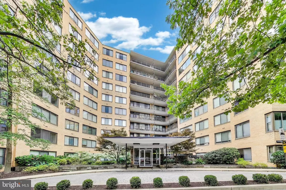 Washington, DC 20008,4740 CONNECTICUT AVE NW #906