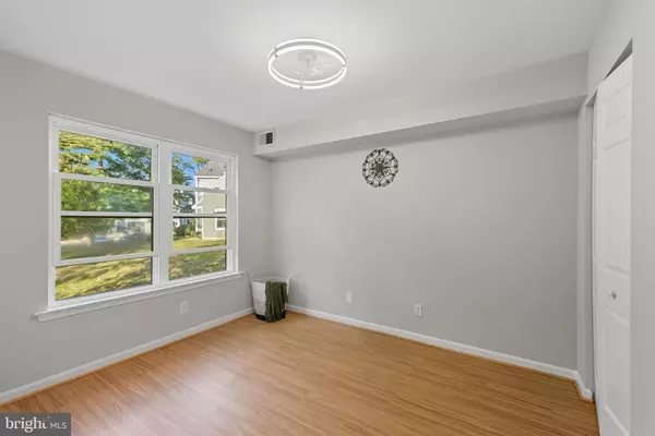 Clifton, VA 20124,13678 ORCHARD DR #3678