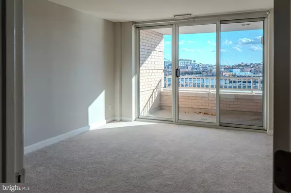 Baltimore, MD 21230,100 HARBORVIEW DR #302