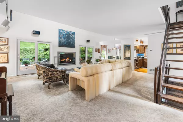 Gulph Mills, PA 19428,405 ARDEN RD