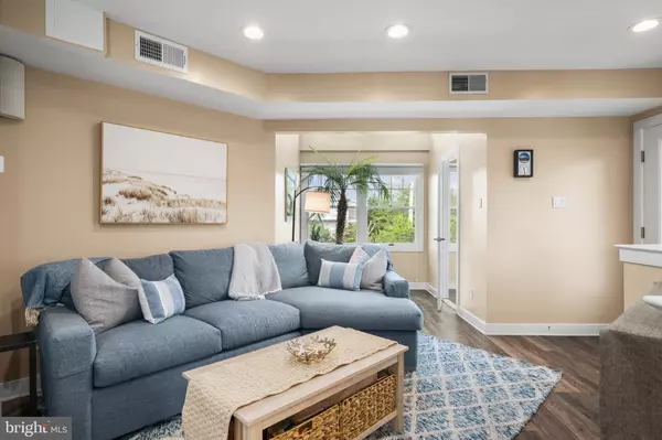 Barnegat Light, NJ 08006,17 E 14TH ST