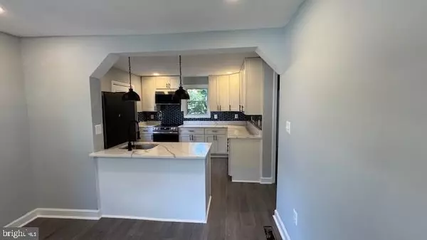 Temple Hills, MD 20748,5704 JOAN LN