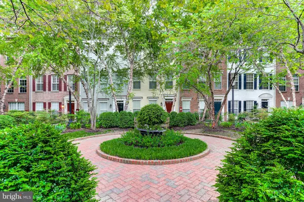 Washington, DC 20024,708 CAPITOL SQUARE PL SW