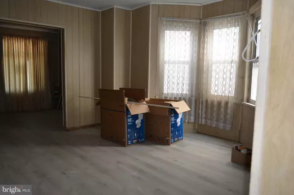 Mt Carmel, PA 17851,21 N CHESTNUT ST