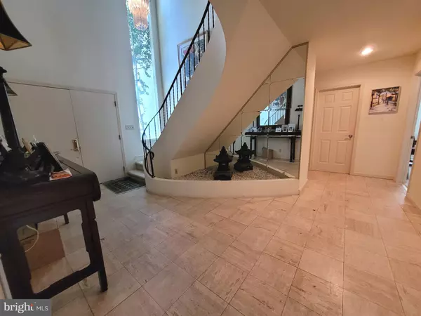 Cherry Hill, NJ 08003,102, 104 RUE DU BOIS