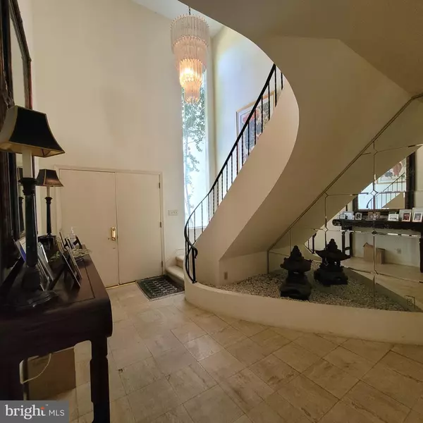 Cherry Hill, NJ 08003,102, 104 RUE DU BOIS