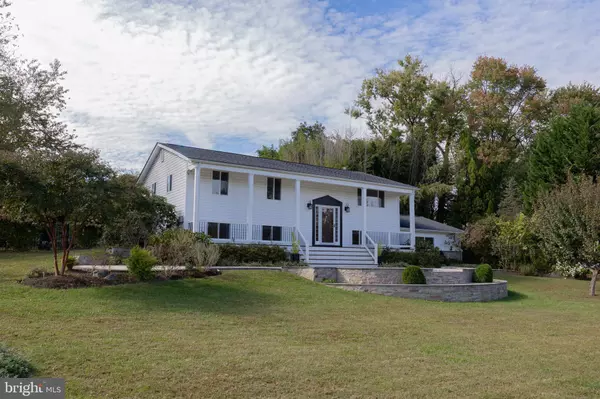 Great Falls, VA 22066,824 CONSTELLATION DR