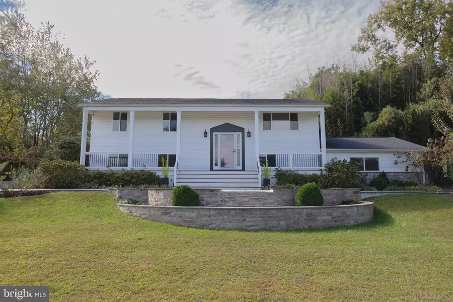 824 CONSTELLATION DR, Great Falls, VA 22066