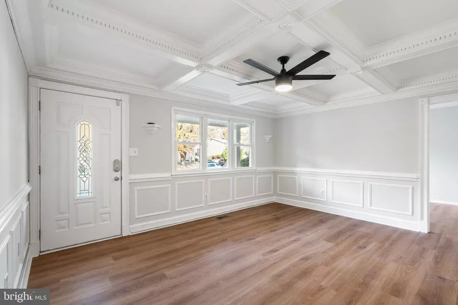 4421 KENWOOD DR, Woodbridge, VA 22193