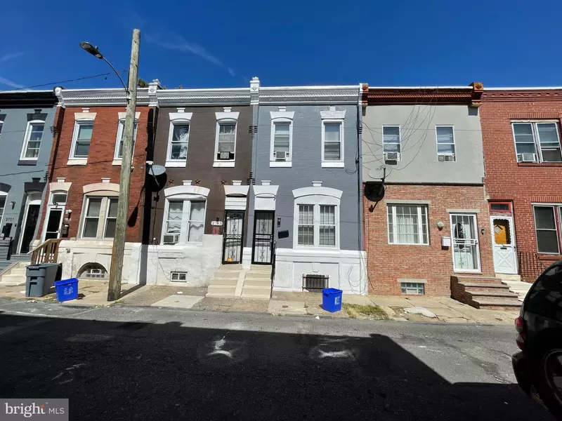 2711 W OAKDALE ST, Philadelphia, PA 19132